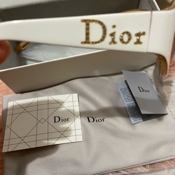 SOLD - Picture 6 of 8